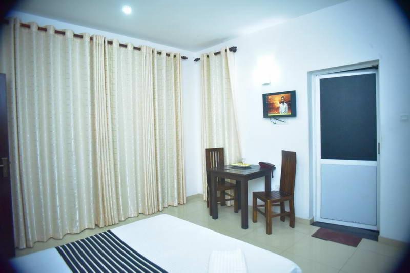 ホテル Airport Sanri Villa / Shiromi