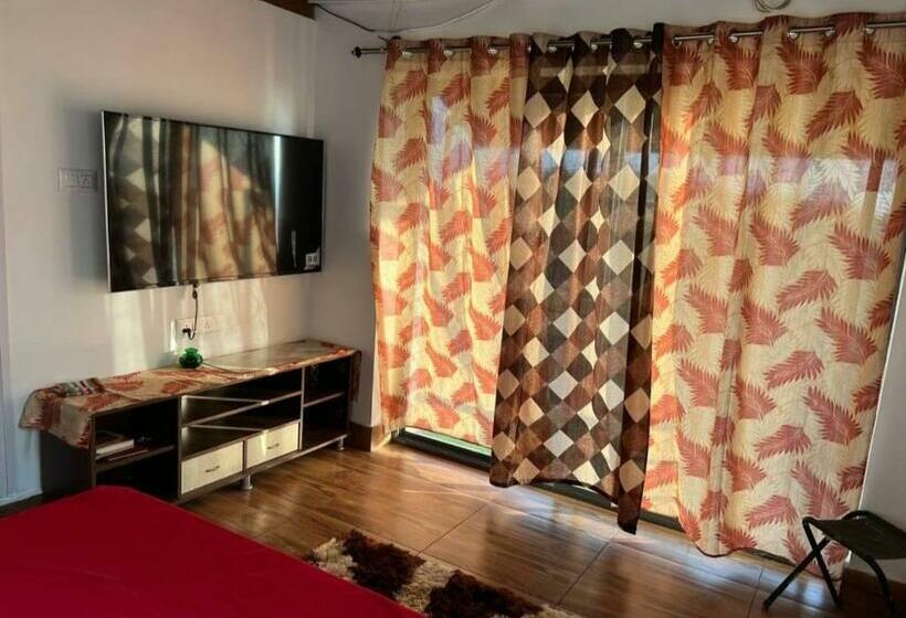 فندق Corner Stone