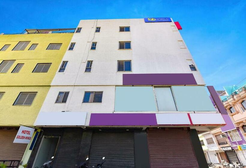 בית מלון כפרי Fabexpress Golden Wings