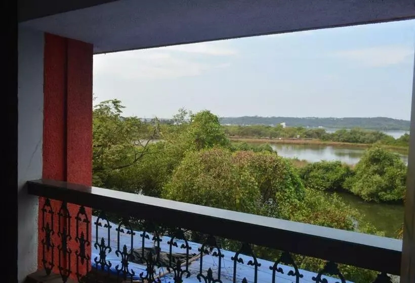 Hotel Shaurya