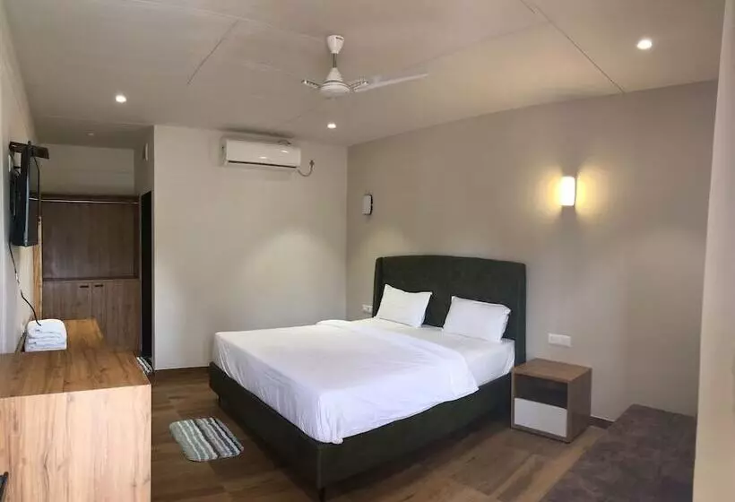 Hotel Vits Daman Devka Beach