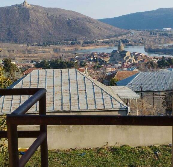 پانسیون Xatisa