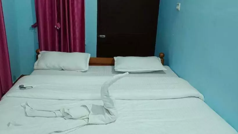 Aamiaismajoitus (B&B) Thenkumari Hotel Ands