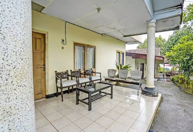 Capital O 92162 Hotel Wisata Karya