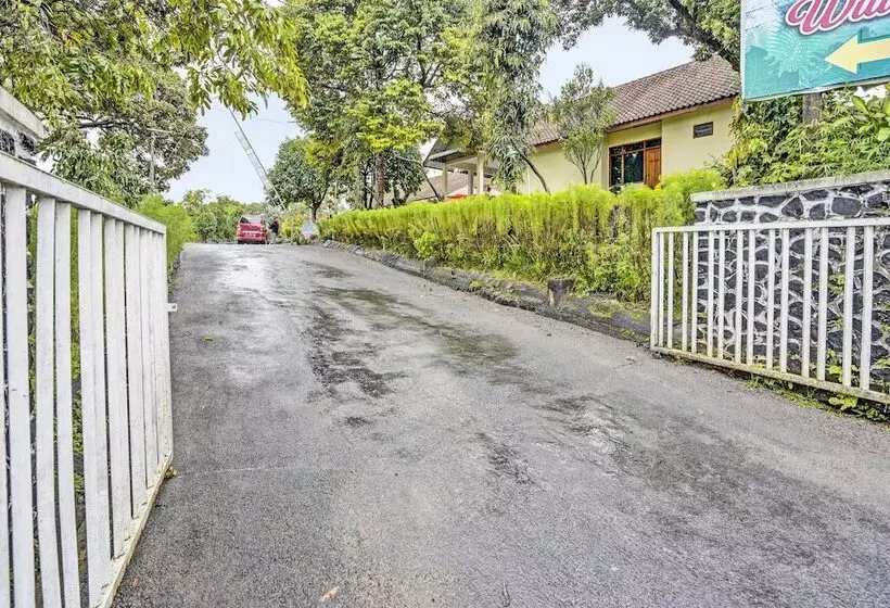 Capital O 92162 Hotel Wisata Karya