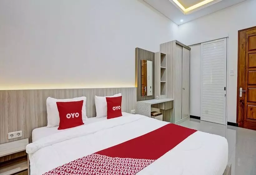 هتل Kanggo Riko Family Homestay Mitra Reddoorz