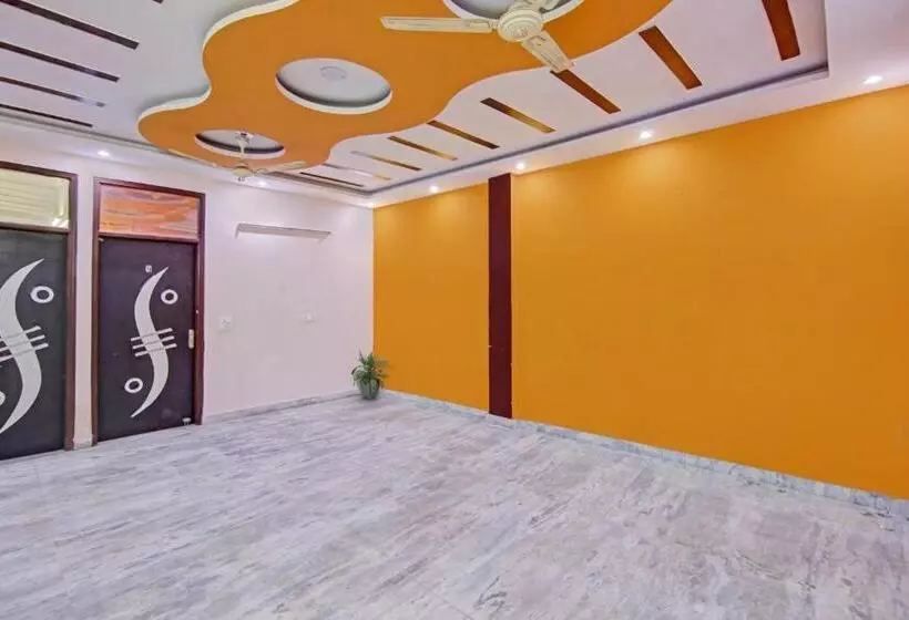 هتل Oyo Flagship 80762  Mandal Residency