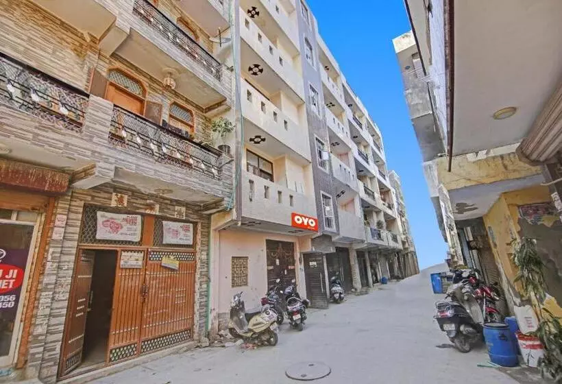 هتل Oyo Flagship 80762  Mandal Residency