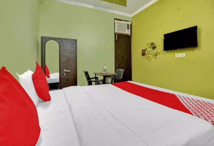 هتل Oyo Flagship 80762  Mandal Residency