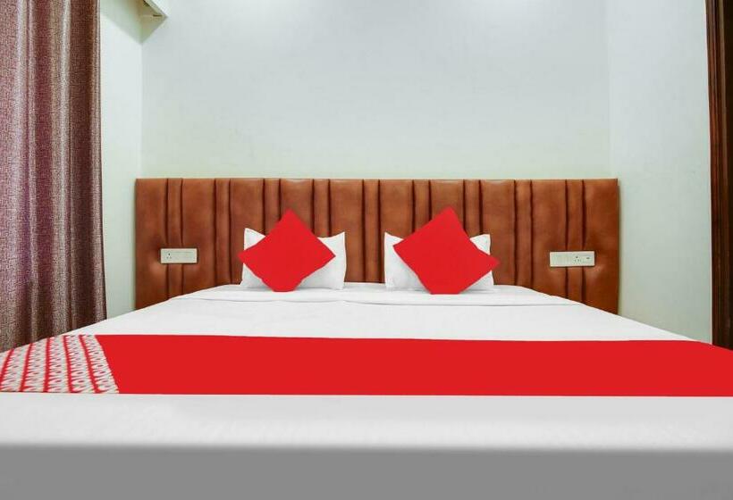 ホテル O Dhruva Residency