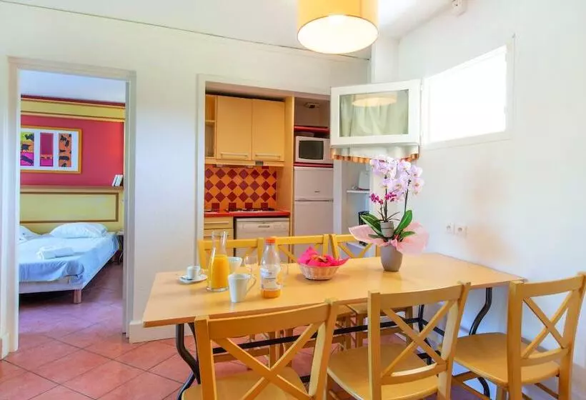 ホテル Sowell Résidences Les Sablons