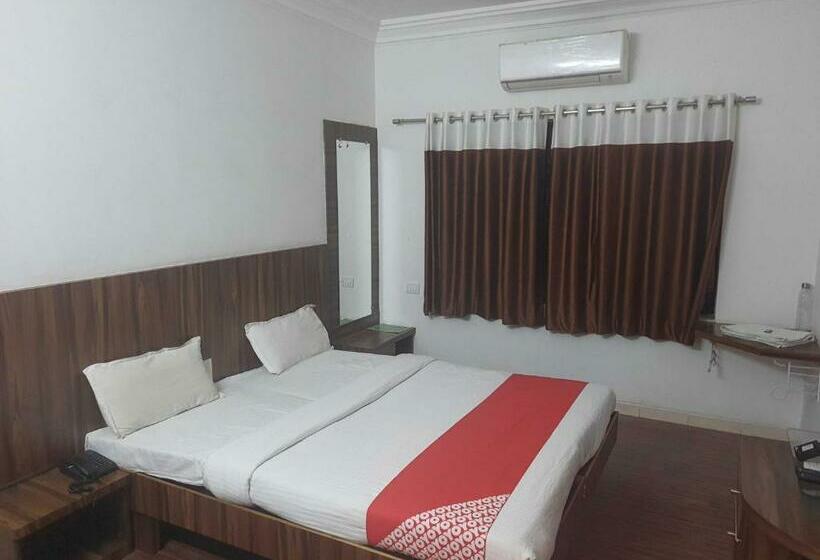 Hotel Spot On 80793g Abhay Guest House