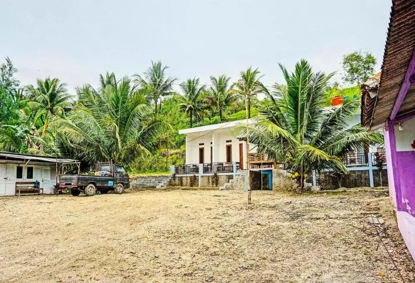 ホテル Spot On 92183 Komang Resort Klayar