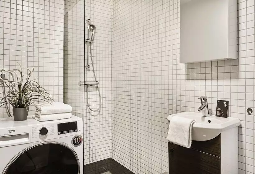 Krüger S Crib By Staysville