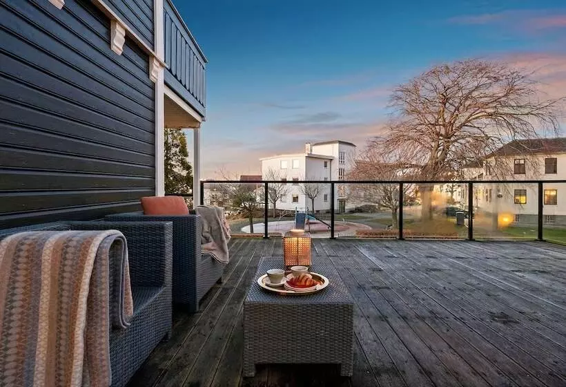 Krüger S Crib By Staysville