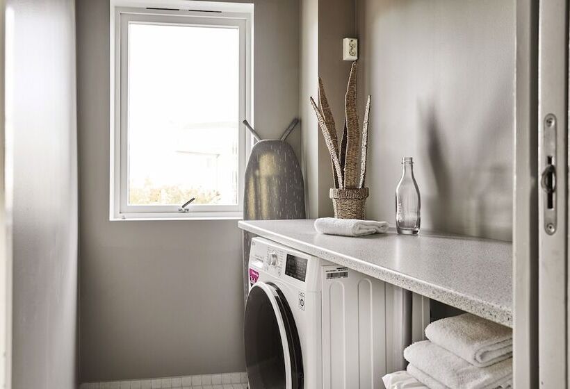 Krüger S Crib By Staysville