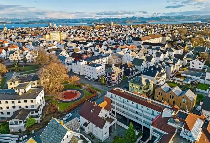 Krüger S Crib By Staysville