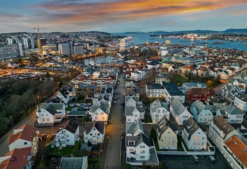 Krüger S Crib By Staysville