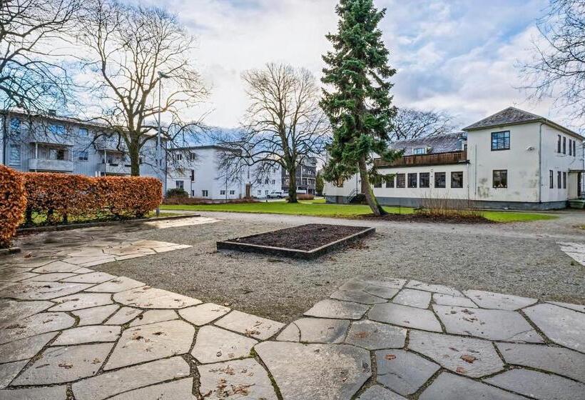 Krüger S Crib By Staysville