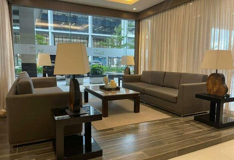Shore Residences Moa Complex Staycation
