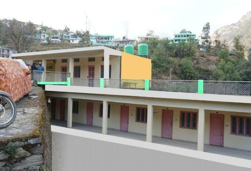 Vivek And Eevanto Hotel, Phata