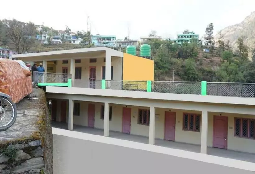 Vivek And Eevanto Hotel, Phata