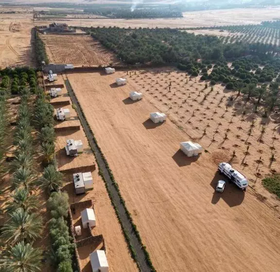 ユースホステル منتجع واحة الفريد للايواء السياحي بمدينة العلا