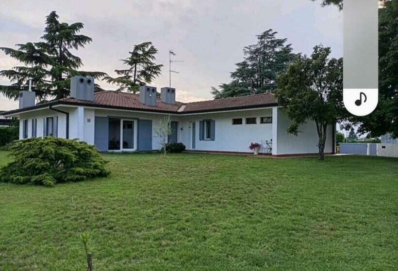 ベッドアンドブレックファースト Artemide Virtus