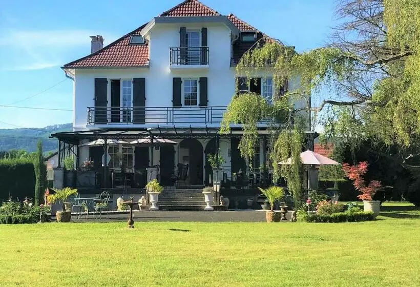 Aamiaismajoitus (B&B) Au Temps Suspendu