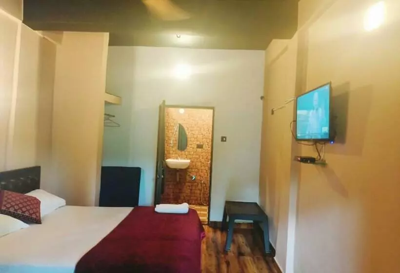 Hotelli Beach Deluxe Guesthouse Carolina S