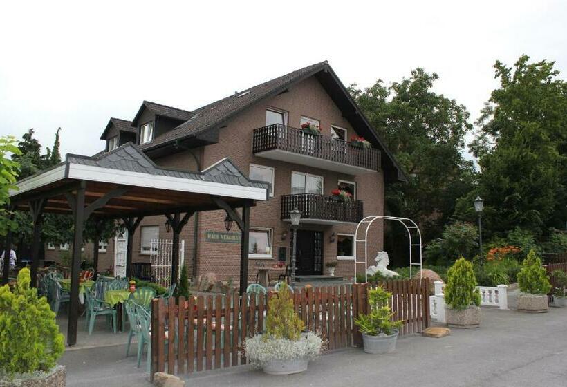 ホテル Gästehaus Veronika