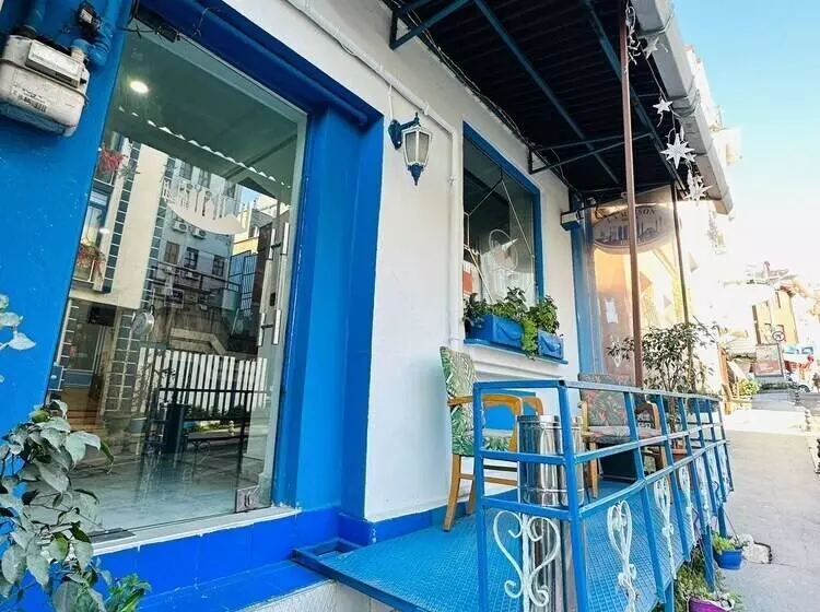 La Maison Bleue
