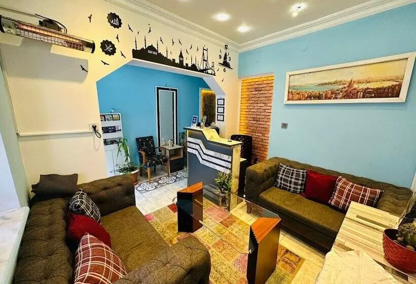 La Maison Bleue