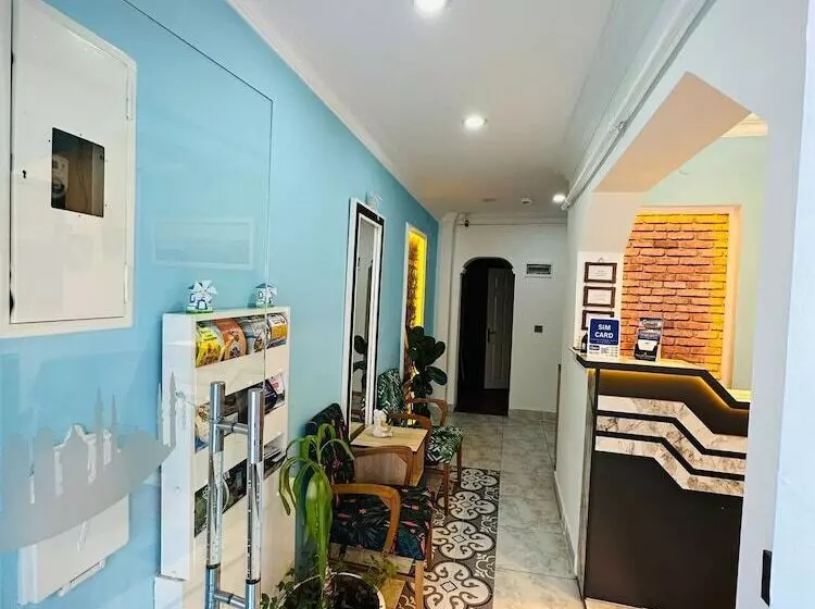 La Maison Bleue