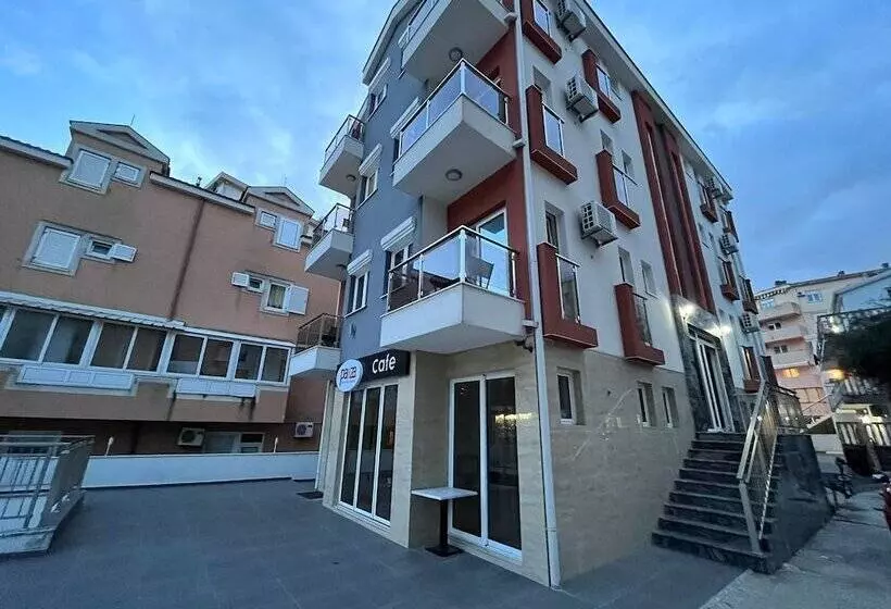 Pearl Apartments