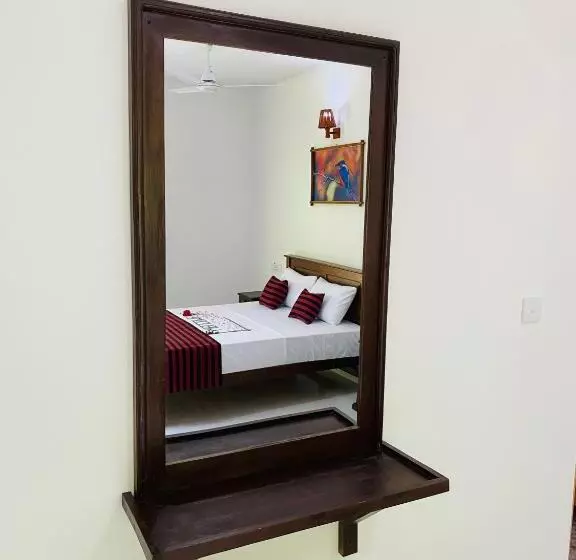 ペンション The Hutt Habarana