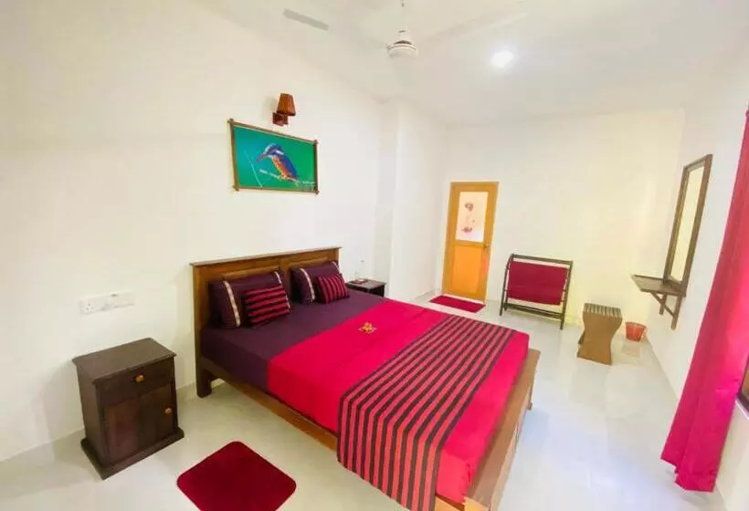 ペンション The Hutt Habarana