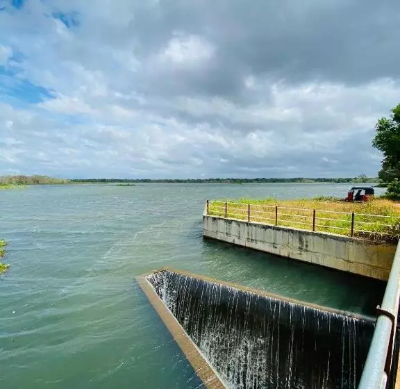 ペンション The Hutt Habarana