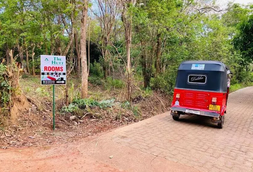 ペンション The Hutt Habarana