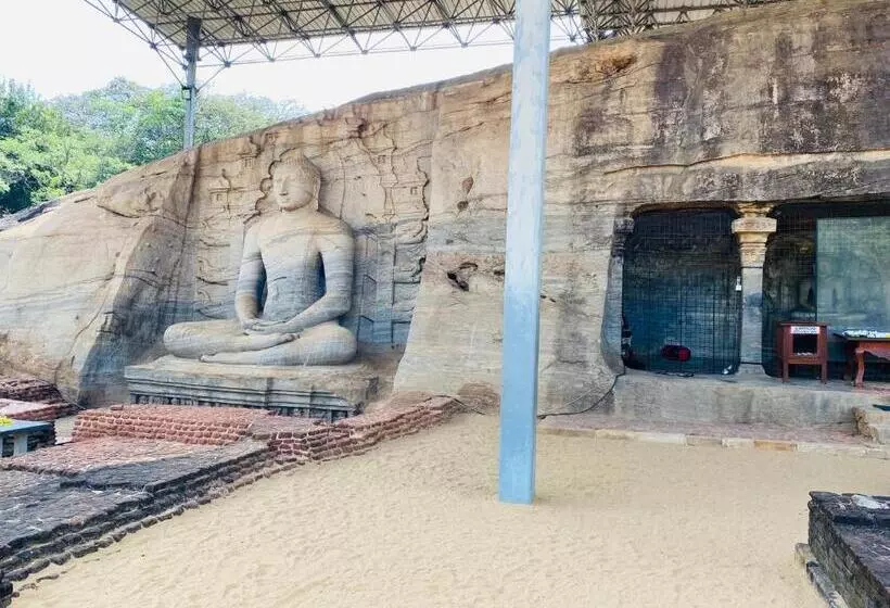 ペンション The Hutt Habarana