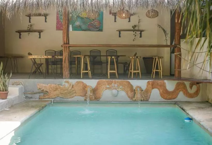هتل Glamping Bufo Alvarius Sanctuary Bacalar