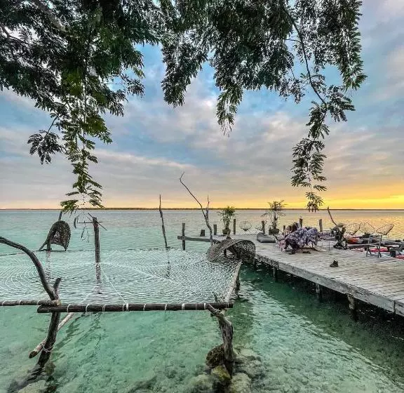هتل Glamping Bufo Alvarius Sanctuary Bacalar