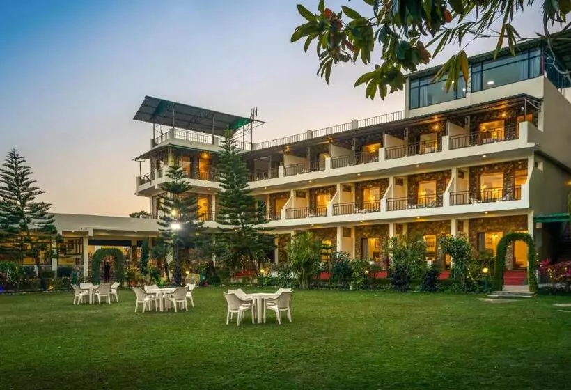 Hotelli Dee Fellows Riverside Resort