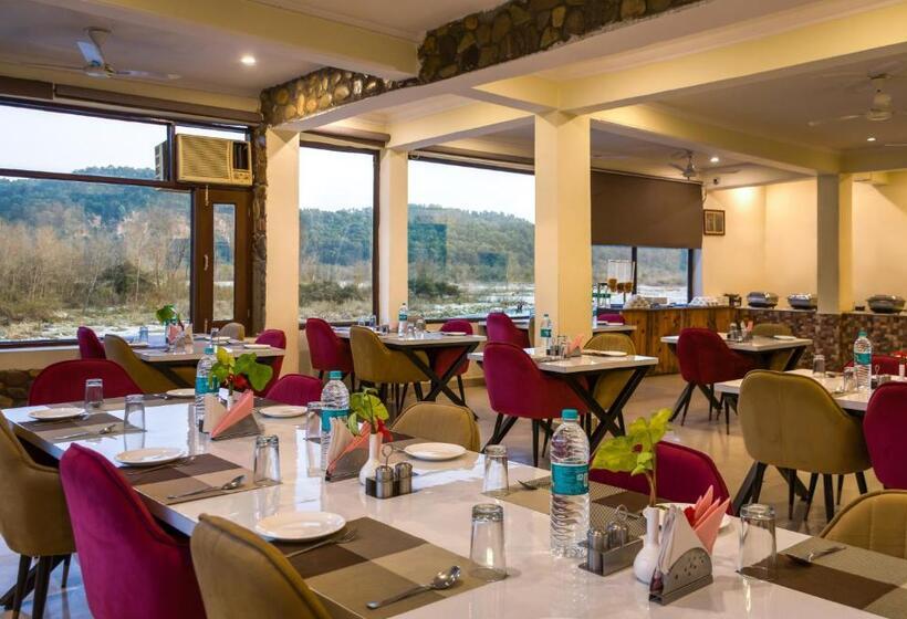 בית מלון כפרי Dee Fellows Riverside Resort