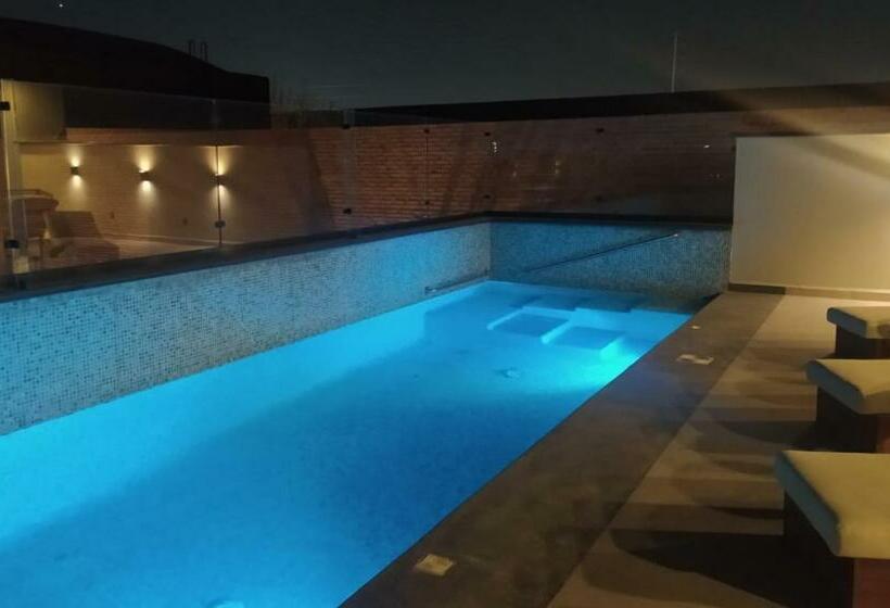 فندق Monarca San Luis Potosí