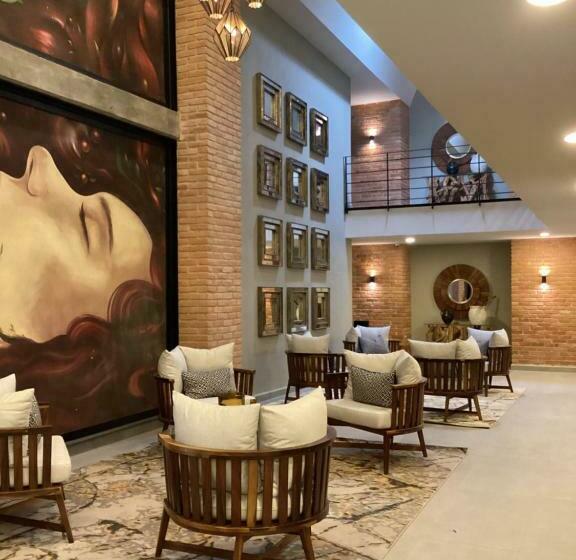 فندق Monarca San Luis Potosí