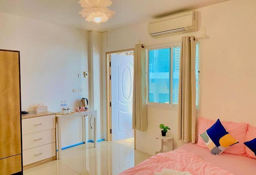 Hotel The Sunset Bangsaen