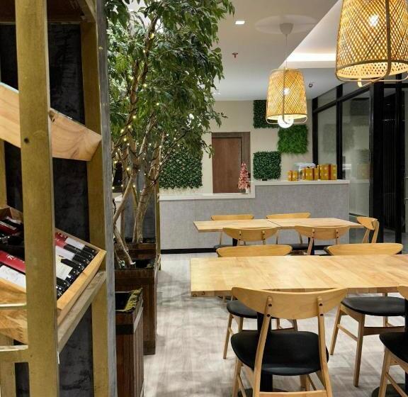 Szálloda West Prime