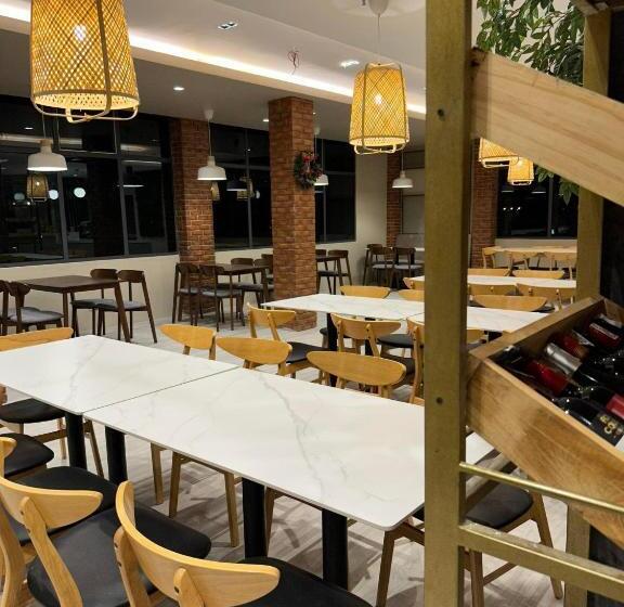 Szálloda West Prime