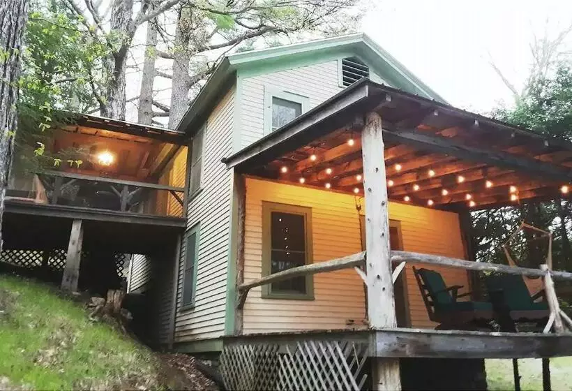 ペンション Adirondack Cottage Retreat